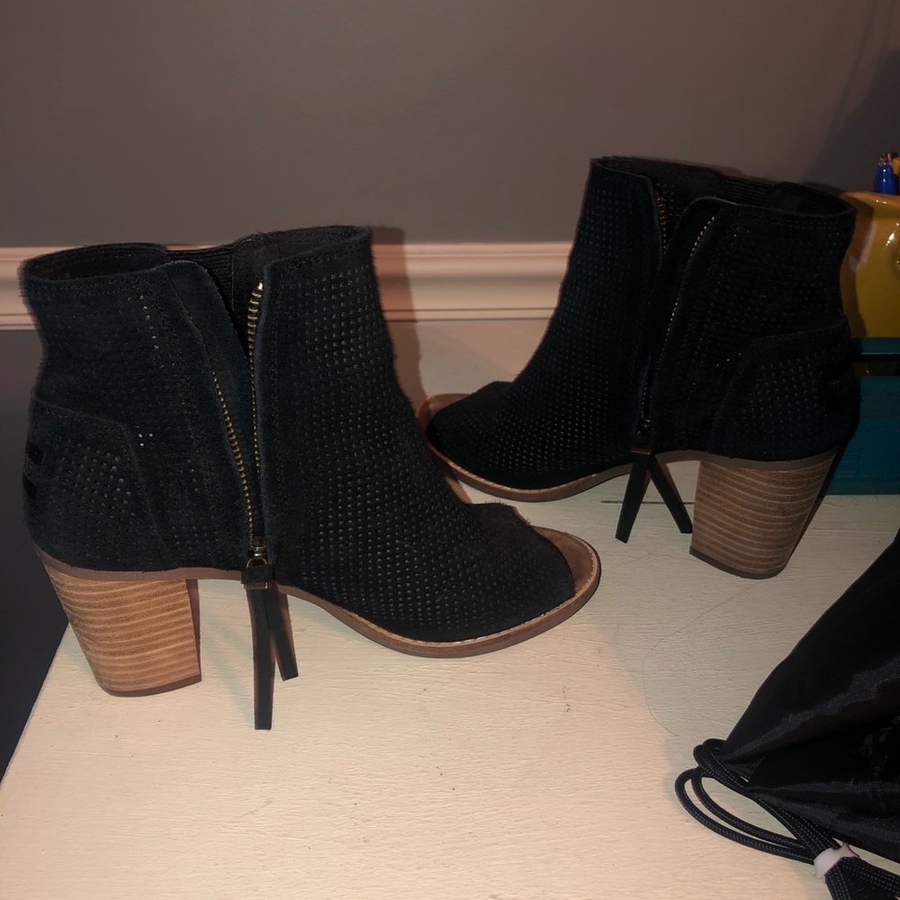 Toms suede hills